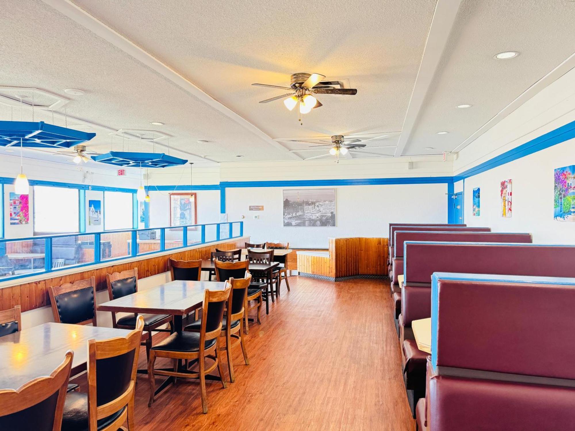 Hotel Ramada By Wyndham Dawson Creek Zewnętrze zdjęcie